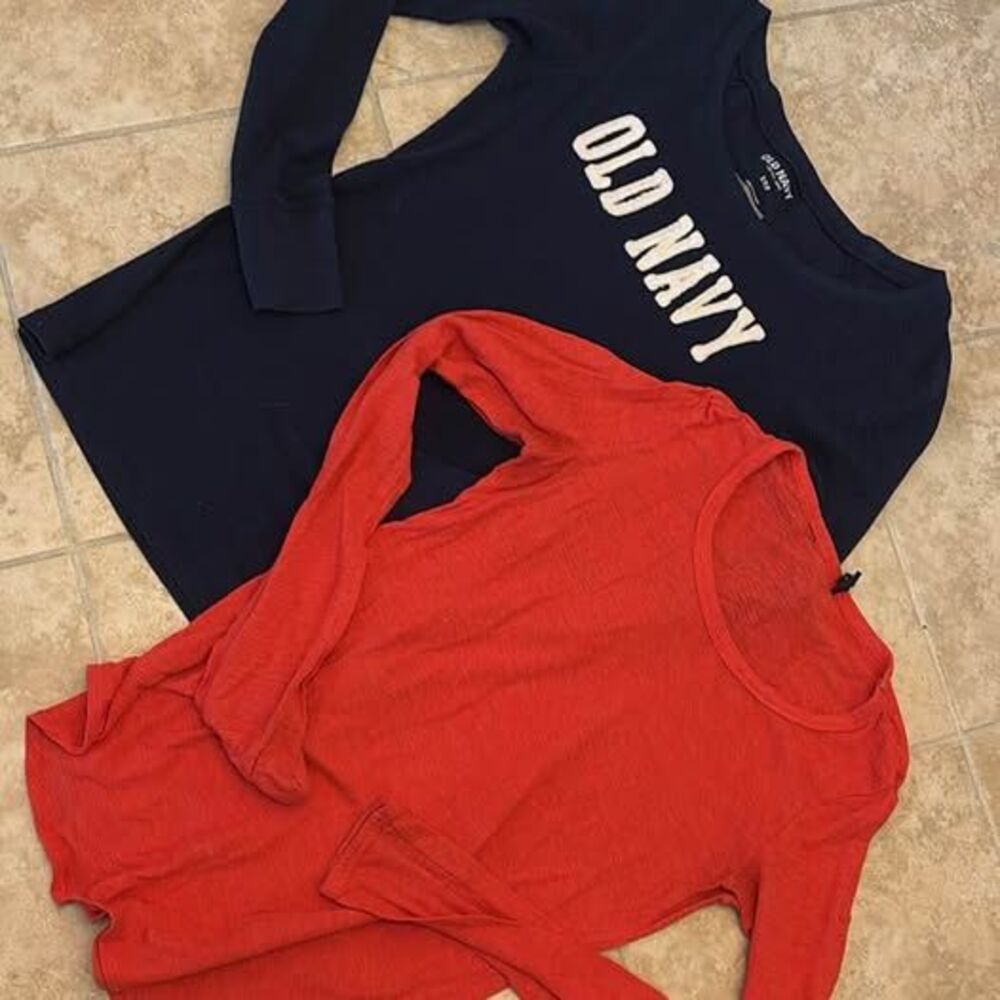 Women's SIZE S Clothing Bundle: Old Navy, Garage, Chaps, Hollister and more